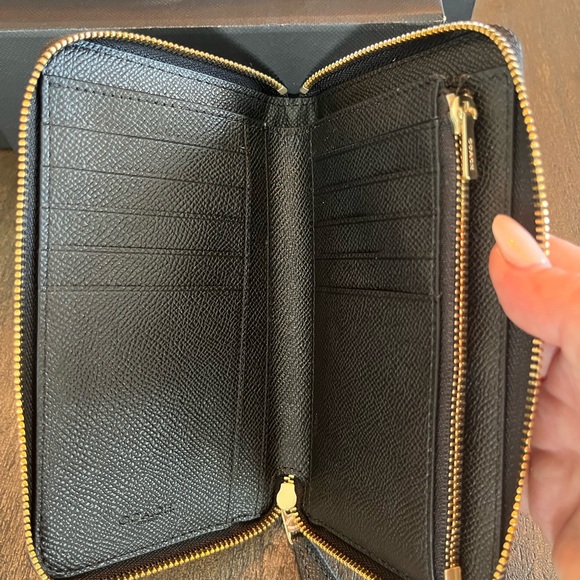 BRAND NEW✨Coach Zip Around Leather Wallet - Black * brand new w/ tags * - Picture 8 of 15